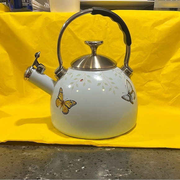 Lenox Butterfly Meadow Blue 12 piece Dinnerware set BONUS Tea Kettle - Picture 9 of 10